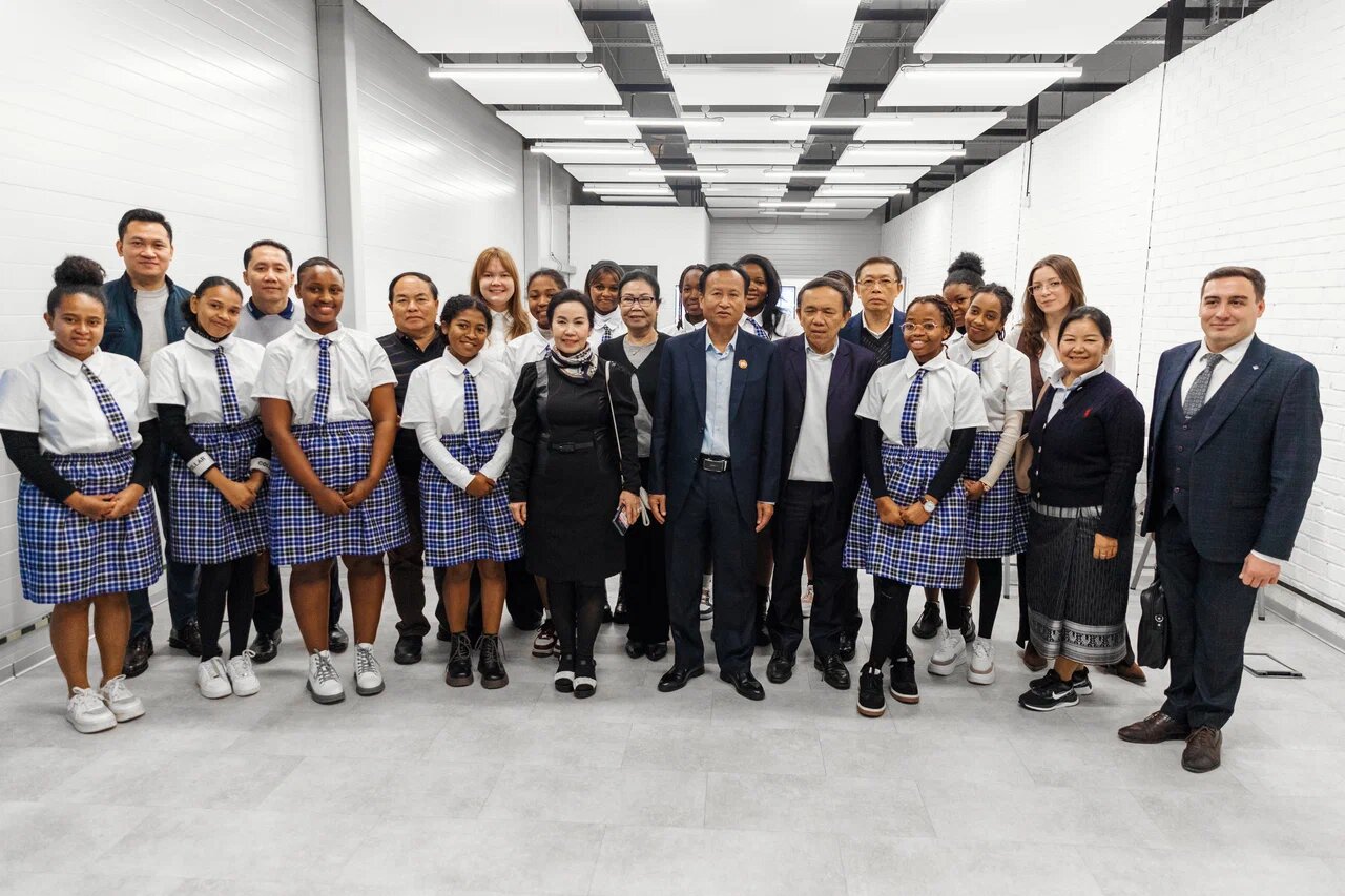 The Ambassador of the Lao People's Democratic Republic, joined by representatives of Association for Russian-Lao Socio-Economic Development, visited the Alabuga special economic zone in the Russian Federation.